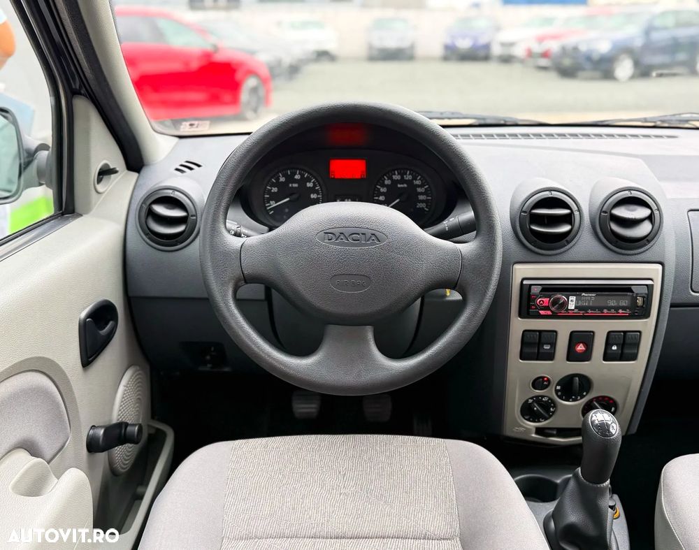 Dacia Logan - 8