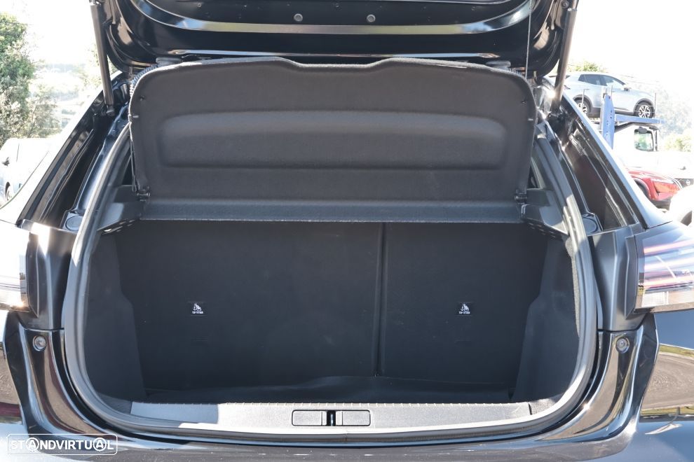 Peugeot 208 1.2 PureTech Allure - 18