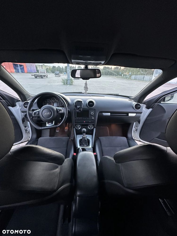 Audi A3 Sportback 2.0 TDI DPF quattro S line Sportpaket - 15