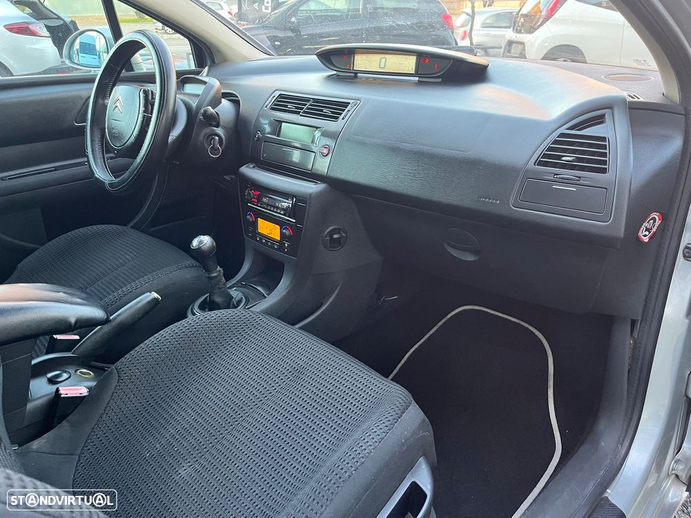 Citroën C4 1.6 HDi VTR - 22