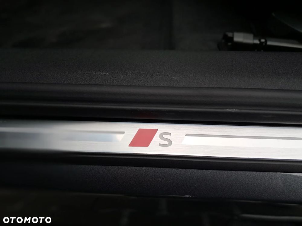Audi A6 Avant e-tron - 14