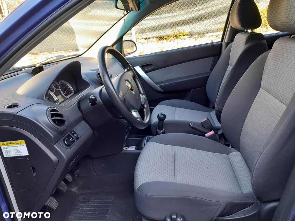 Chevrolet Aveo - 11