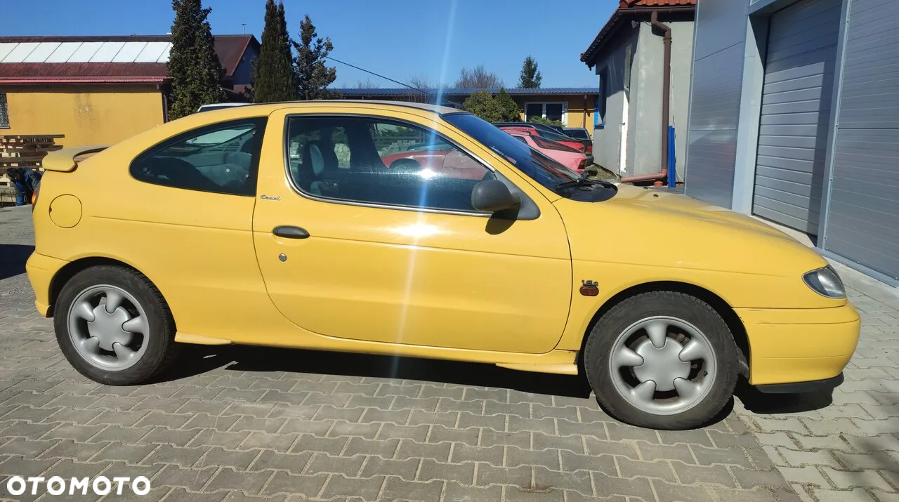 Renault Megane Coach 1.6 - 3