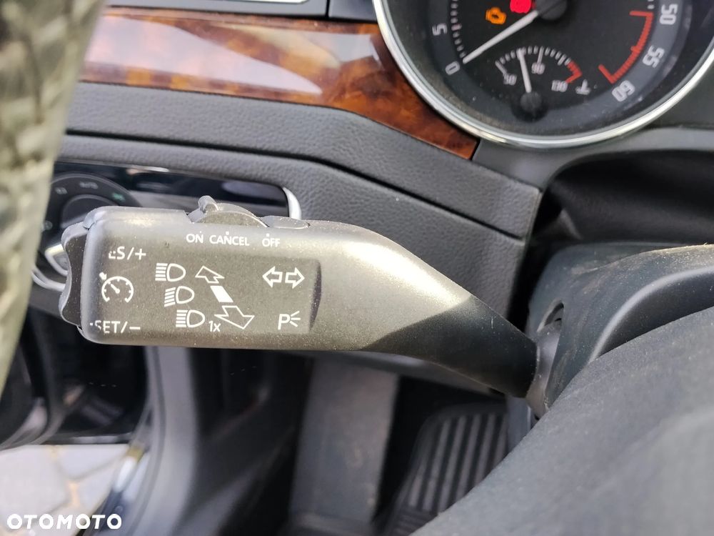 Skoda Superb 2.0 TDI Platinum DSG - 28