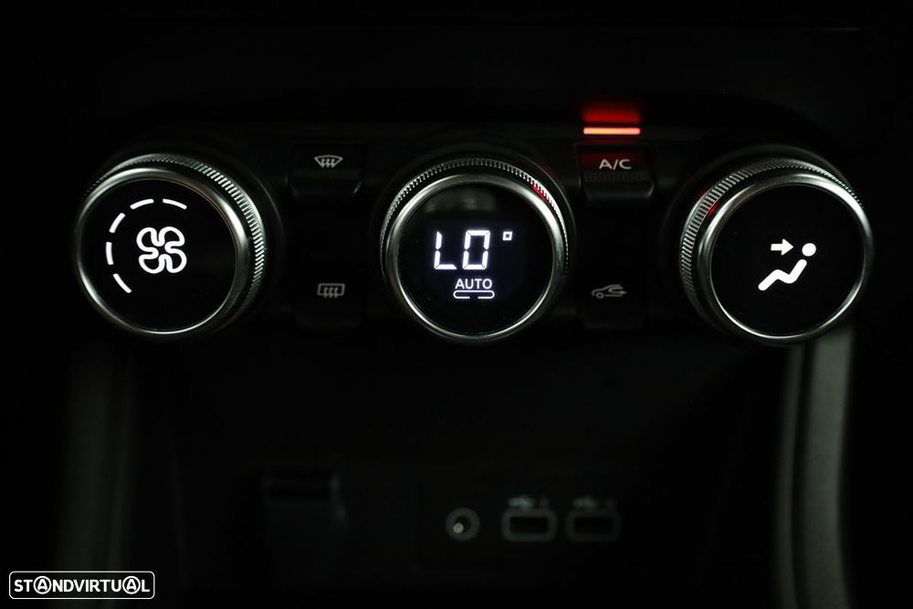 Renault Captur 1.0 TCe Techno Bi-Fuel - 13