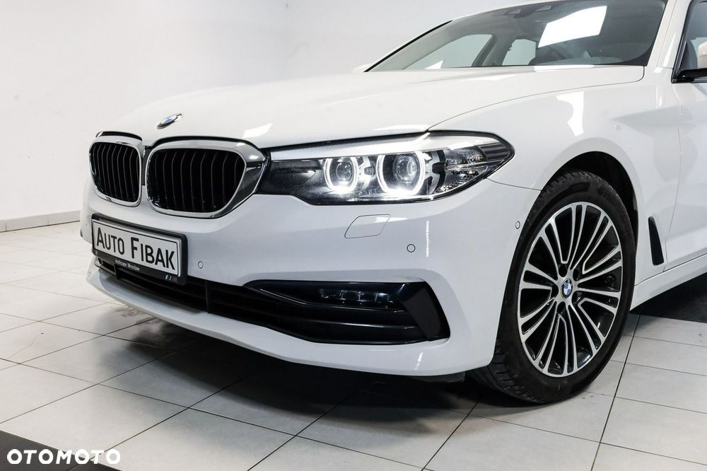 BMW Seria 5 520d xDrive Sport Line sport - 4
