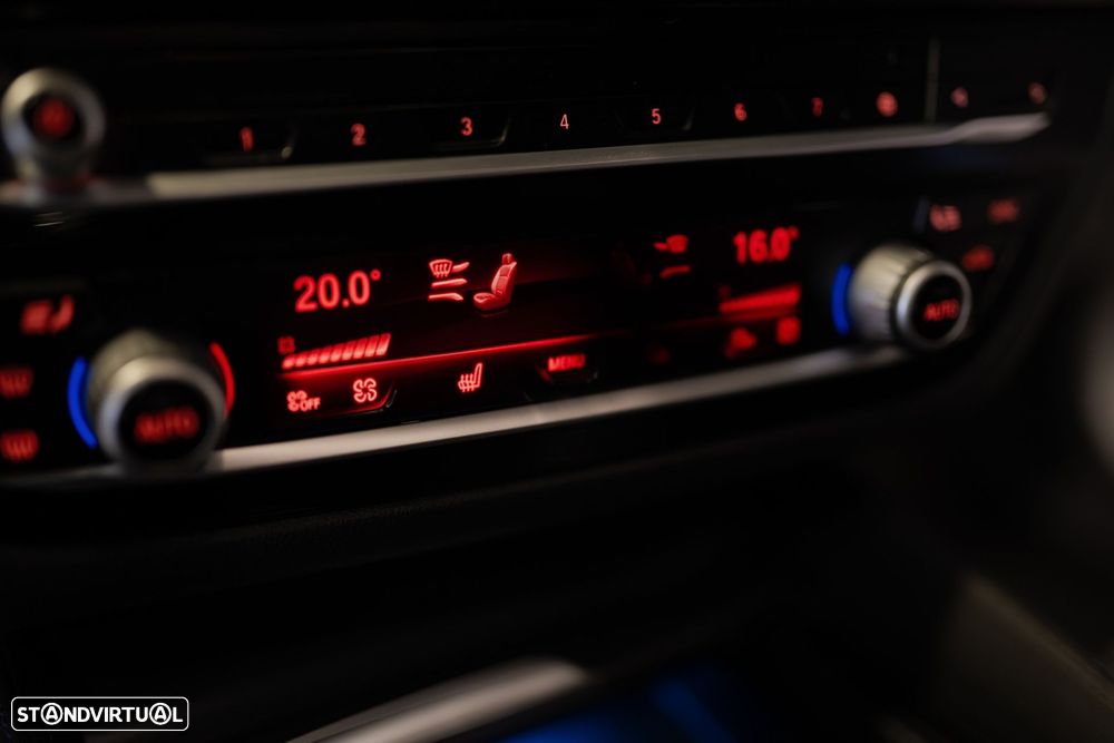 BMW 530 e Pack Desportivo M - 42