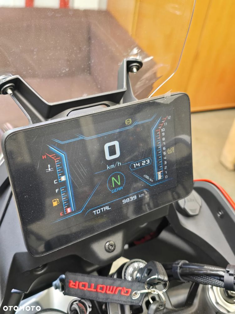 QJMOTOR SRT 600SX - 9