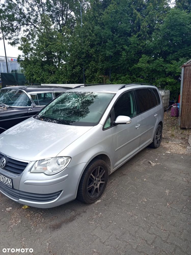 Volkswagen Touran - 3