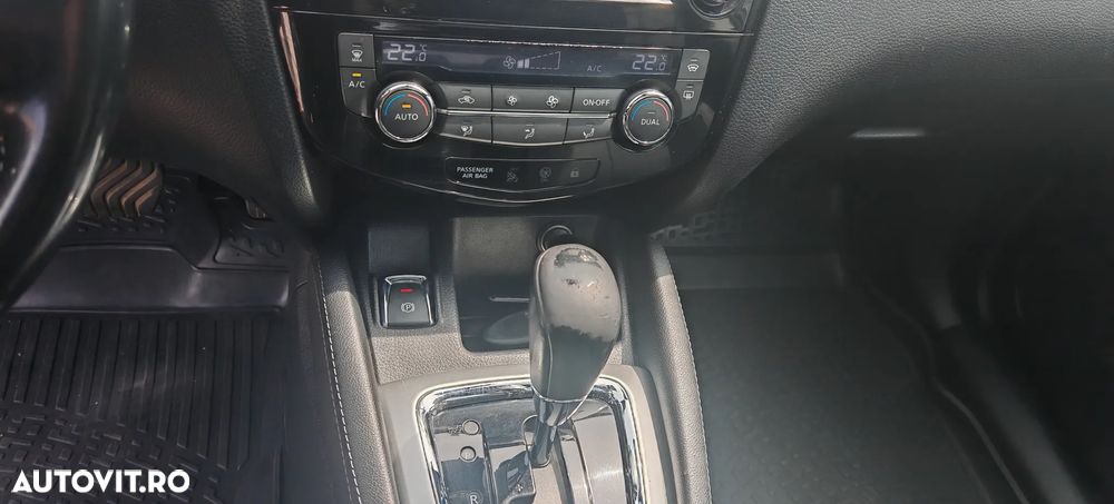 Nissan Qashqai 1.6 DCI Start/Stop X-TRONIC Tekna - 14