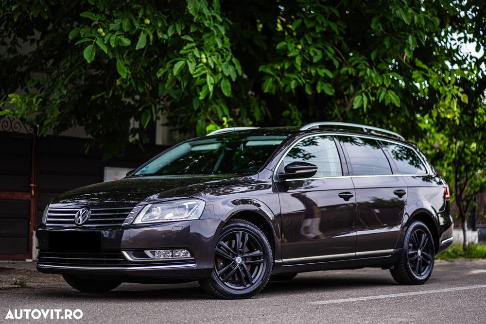 VOLKSWAGEN Passat 2011