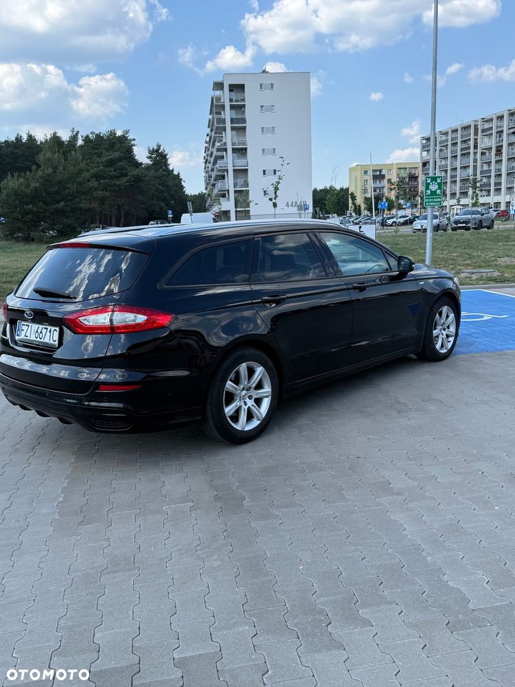 Ford Mondeo 2.0 TDCi Titanium PowerShift - 4