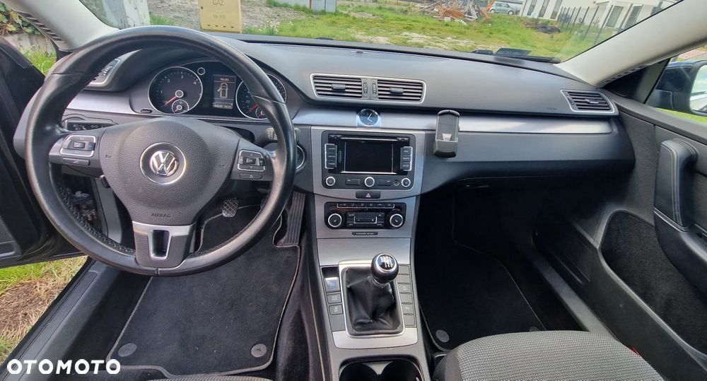 Volkswagen Passat 2.0 TDI BlueMotion Technology Comfortline - 7
