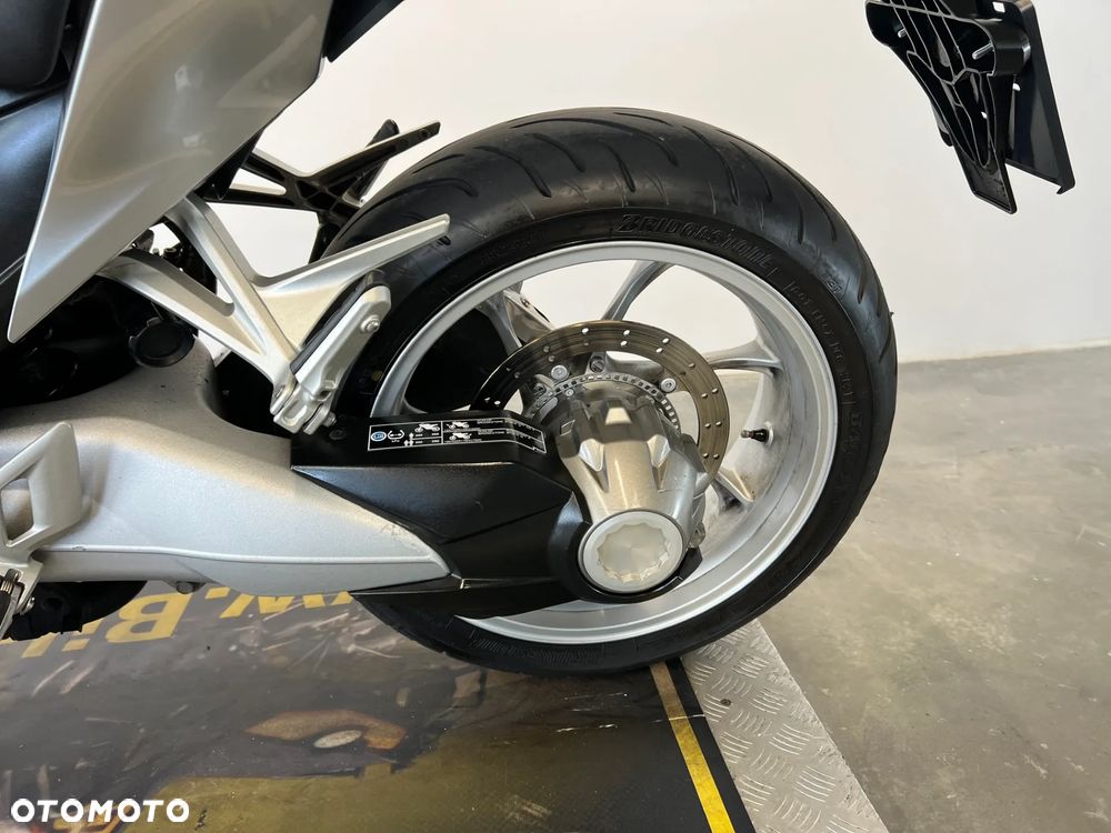 Honda VFR - 17