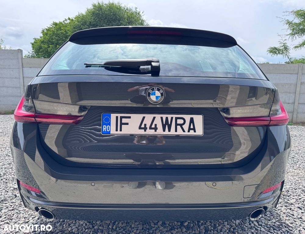 BMW Seria 3 318d Aut. Sport Line - 17