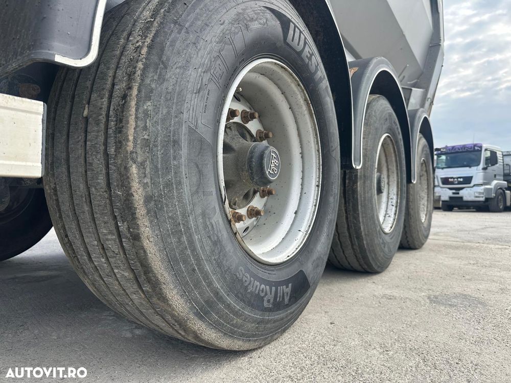 Kaessbohrer DL 3 - 12