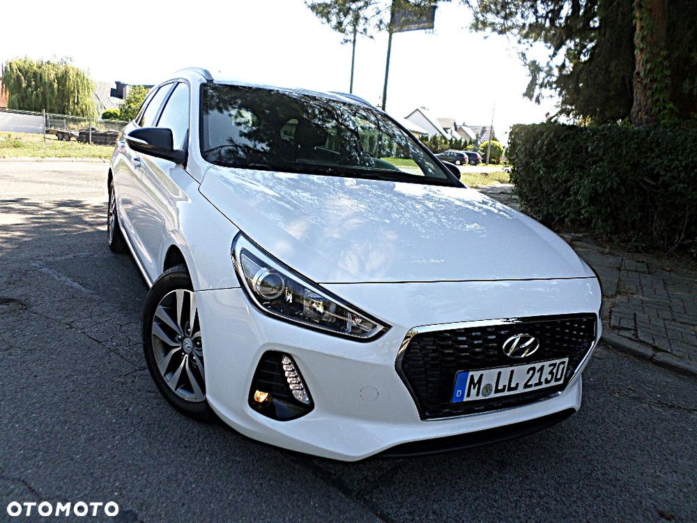Hyundai i30 blue Kombi 1.4 Style - 2