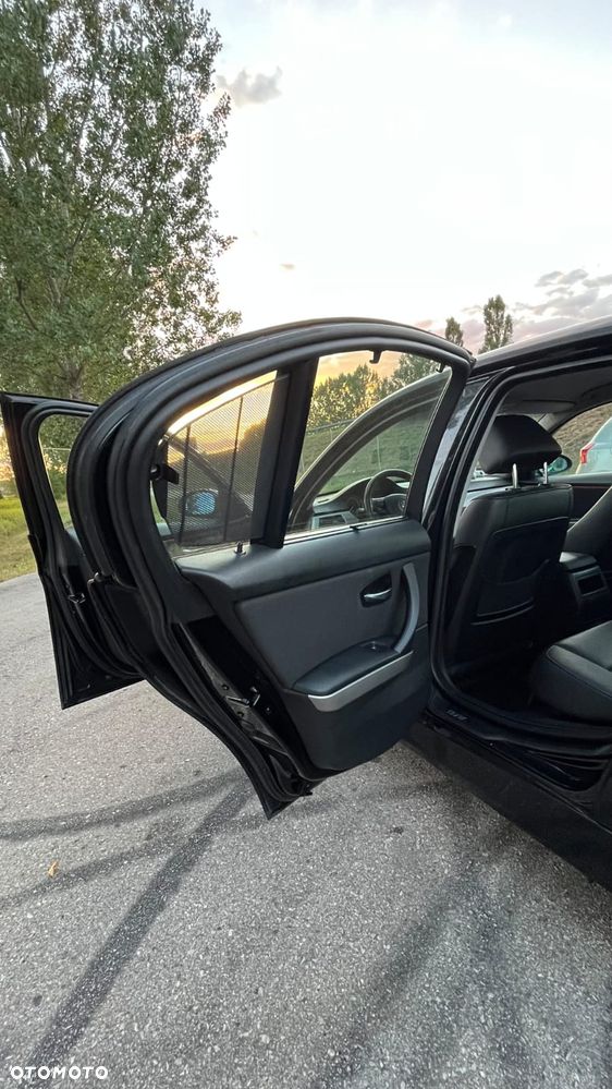 BMW Seria 3 318i - 11