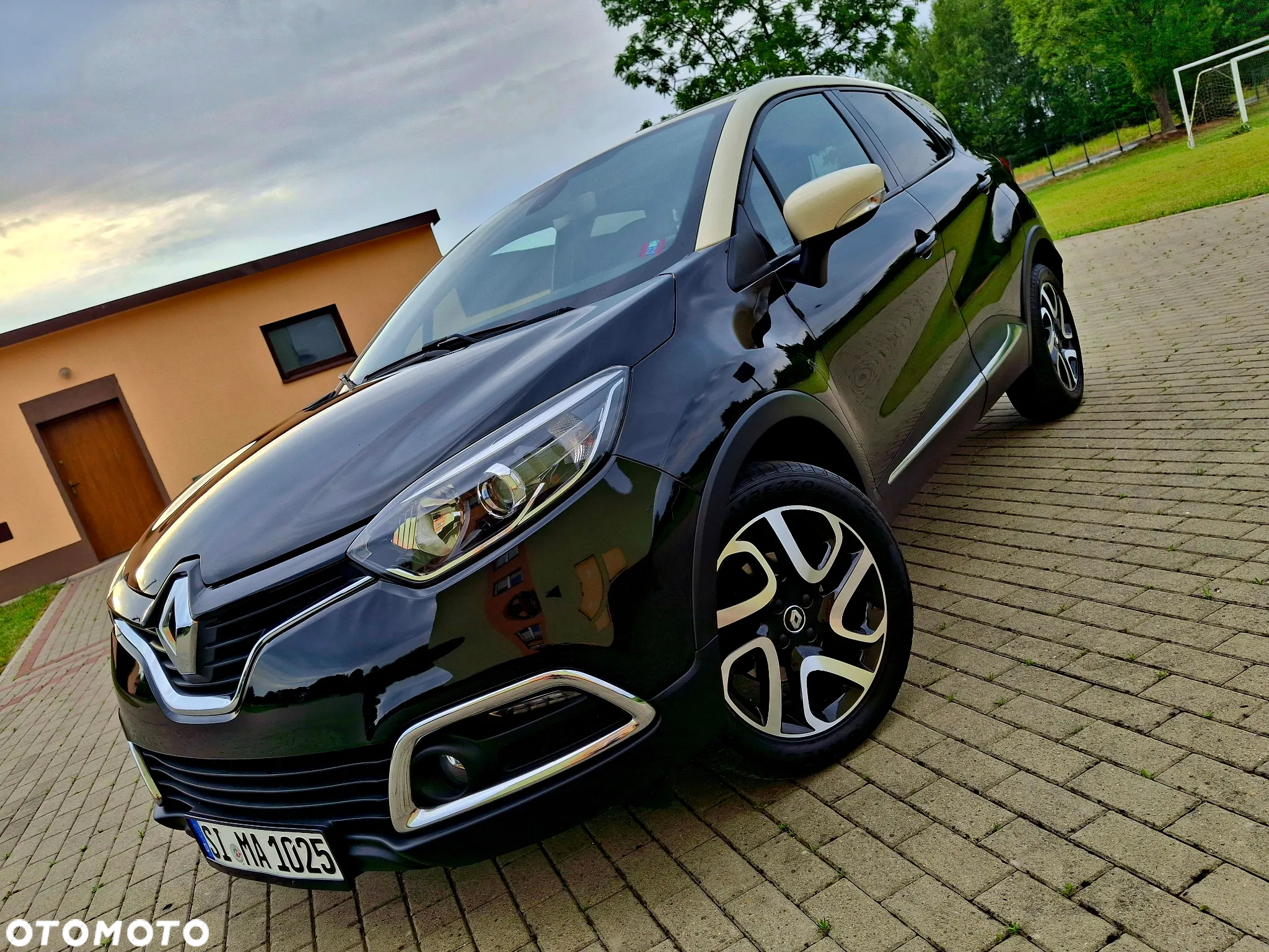 Renault Captur 1.2 Energy TCe Initiale Paris EDC - 2