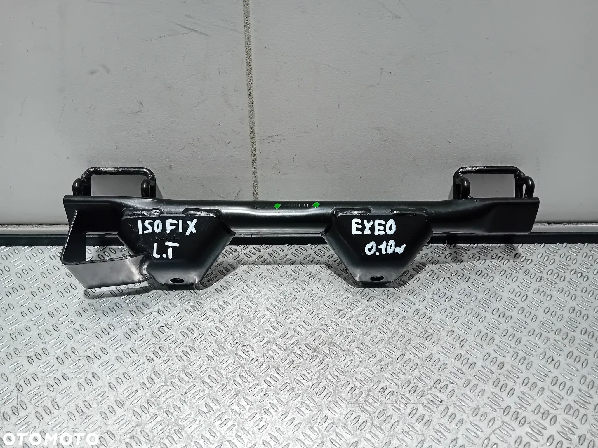 mocowanie fotelika Isofix lewe tył Seat Exeo 2010 8E0813545B - 1