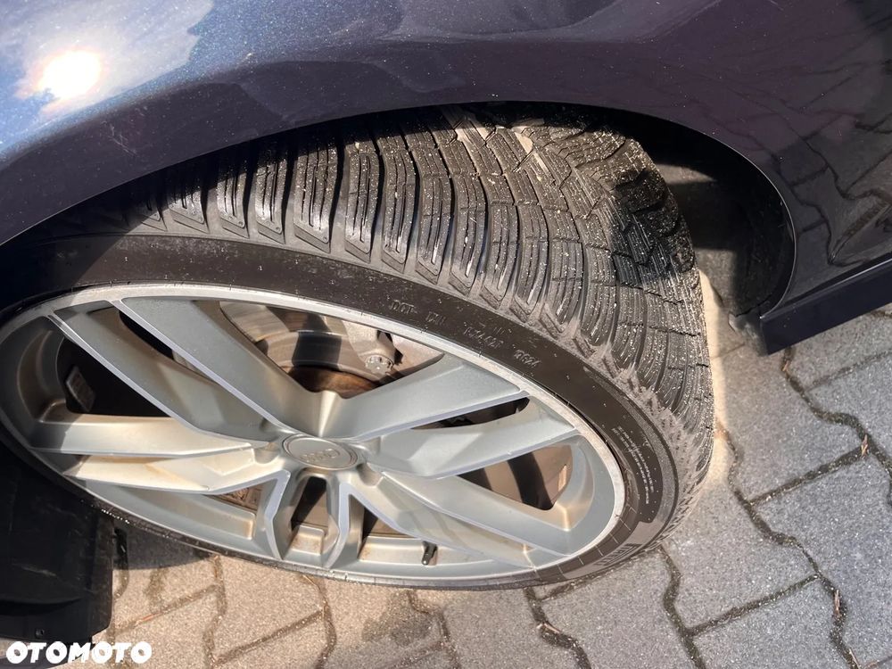 Audi A6 Avant 2.0 TDI quattro S tronic - 33
