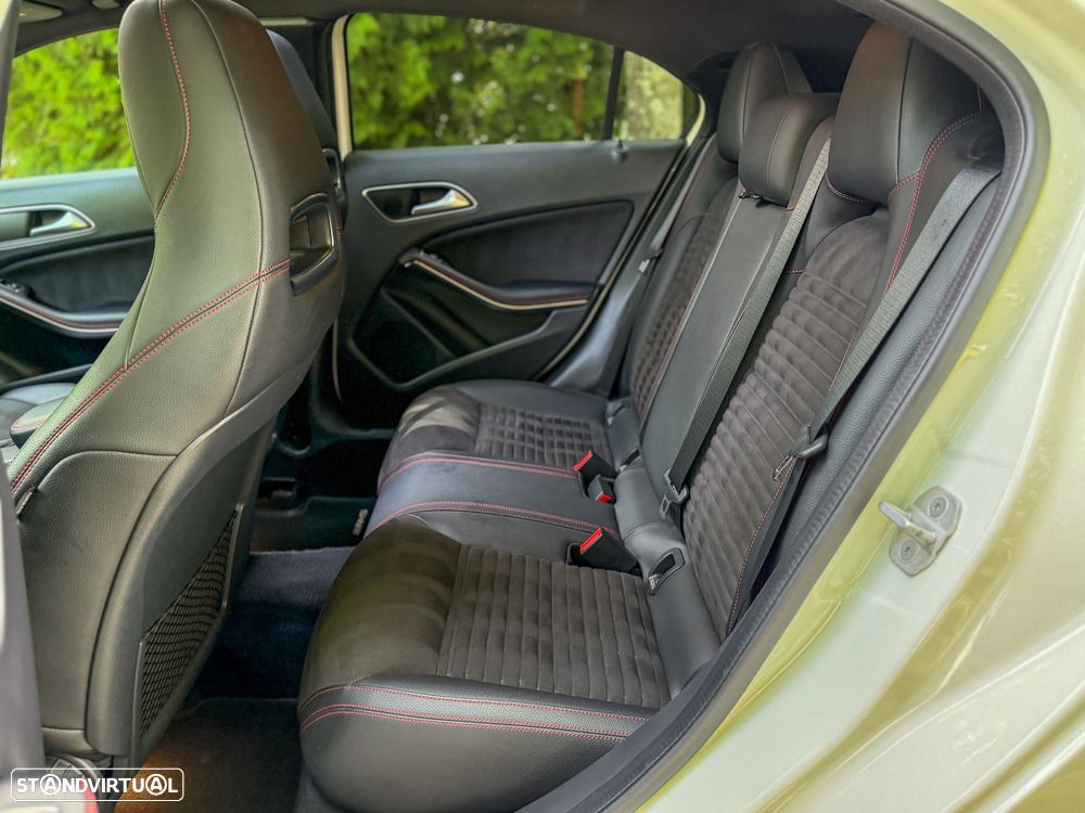 Mercedes-Benz A 180 d AMG Line - 10