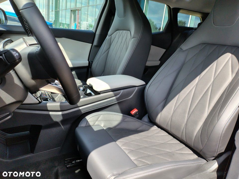 Ford Explorer - 21