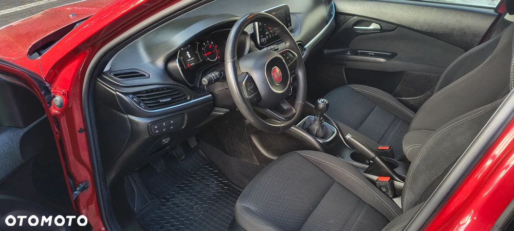 Fiat Tipo 1.4 T-Jet Lounge - 5
