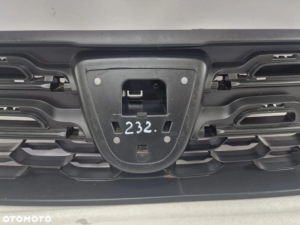 DACIA DUSTER I LIFT 13- ATRAPA / GRILL PRZEDNI PRZÓD , NR 623100838 , NR AUKCJI GR232 - 4