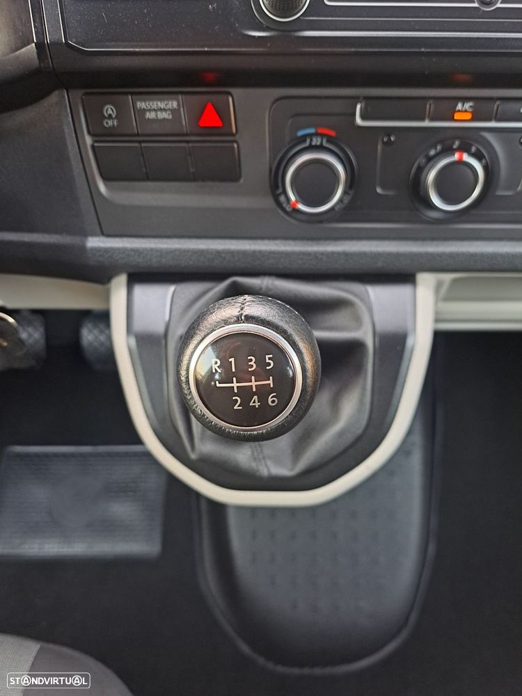 VW Transporter Transport 2.0 TDi BM CD L.Extra AC - 12