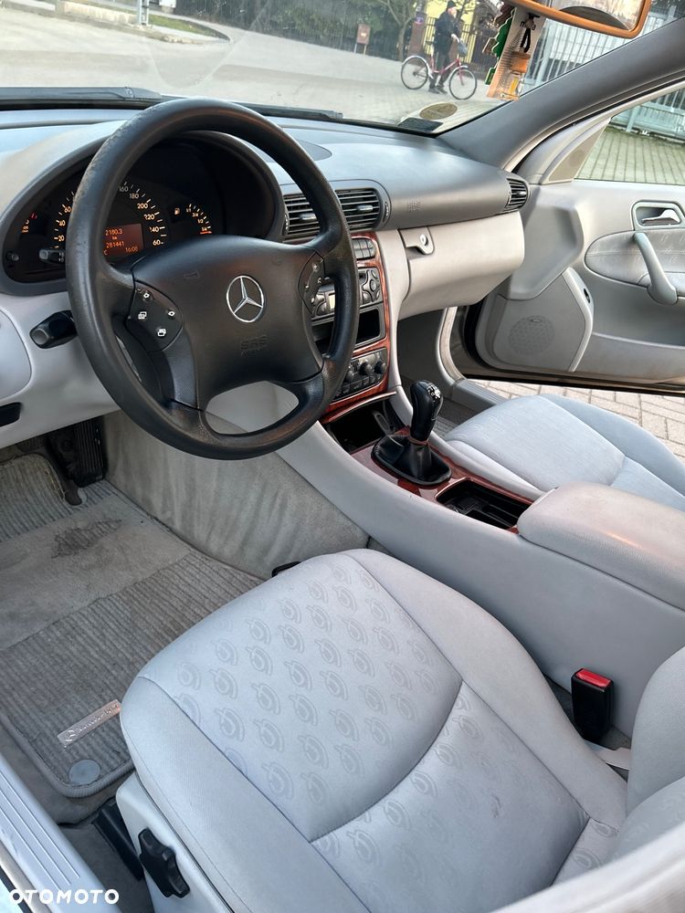 Mercedes-Benz Klasa C 200 T CDI Classic - 14