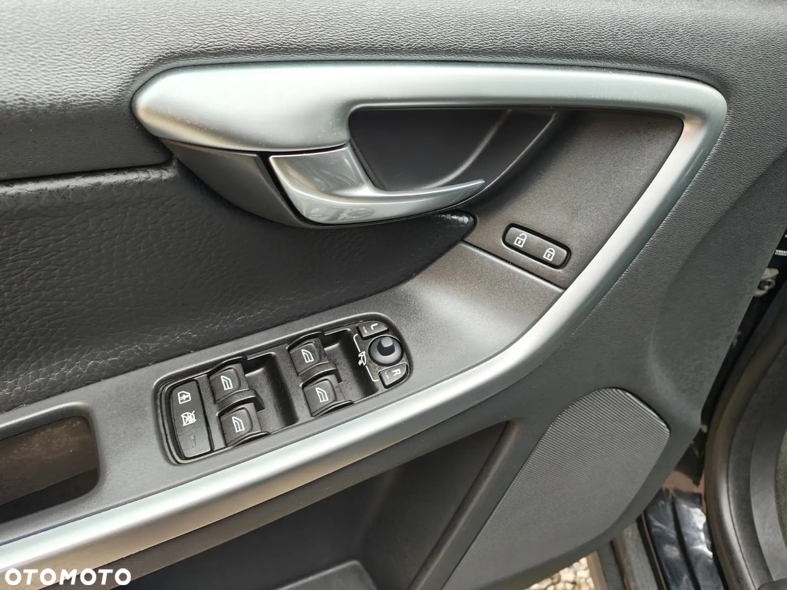 Volvo XC 60 D5 AWD Summum - 16
