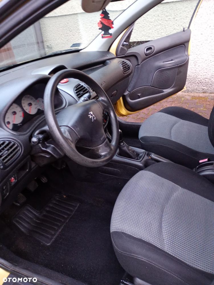 Peugeot 206 1.1 X-Line - 4