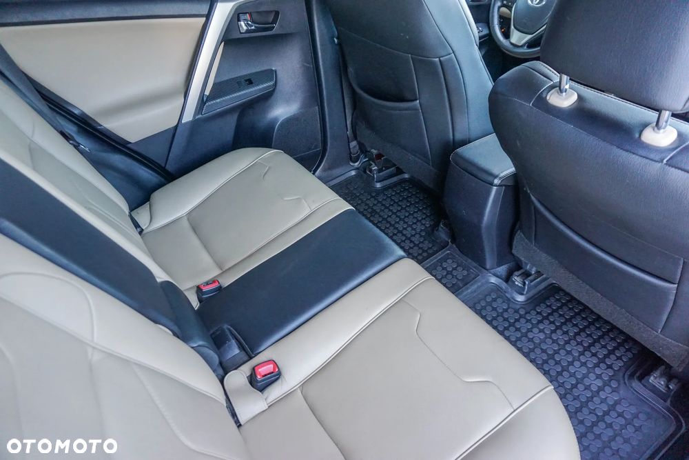 Toyota RAV4 - 30
