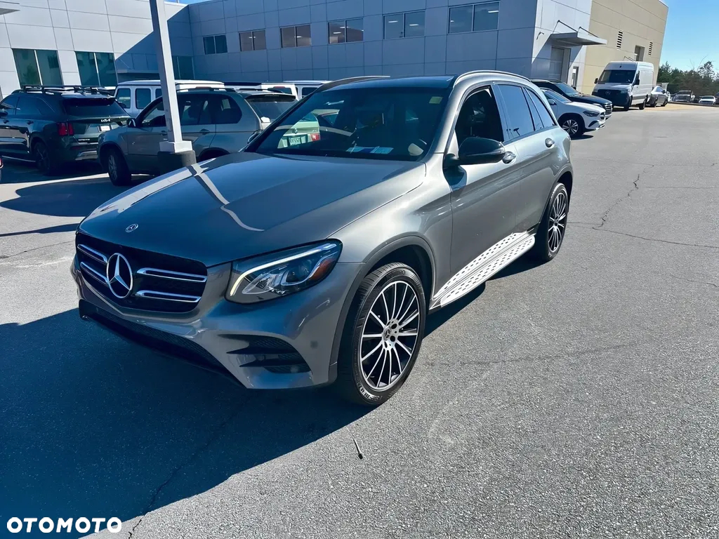 Mercedes-Benz GLC 300 4Matic 9G-TRONIC AMG Line