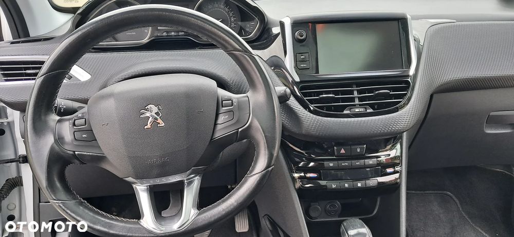 Peugeot 2008 1.6 BlueHDi Allure - 18