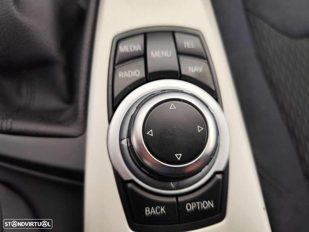 BMW 320 d DPF Touring - 22