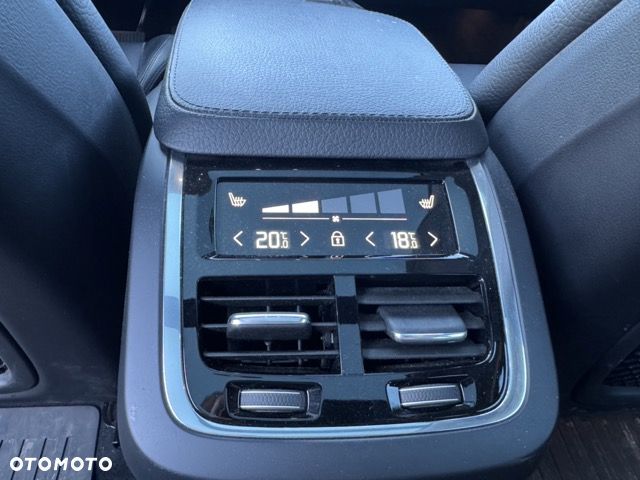 Volvo V90 Cross Country - 10
