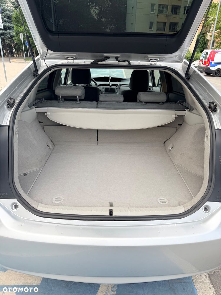 Toyota Prius 1.8 HSD Prestige - 23