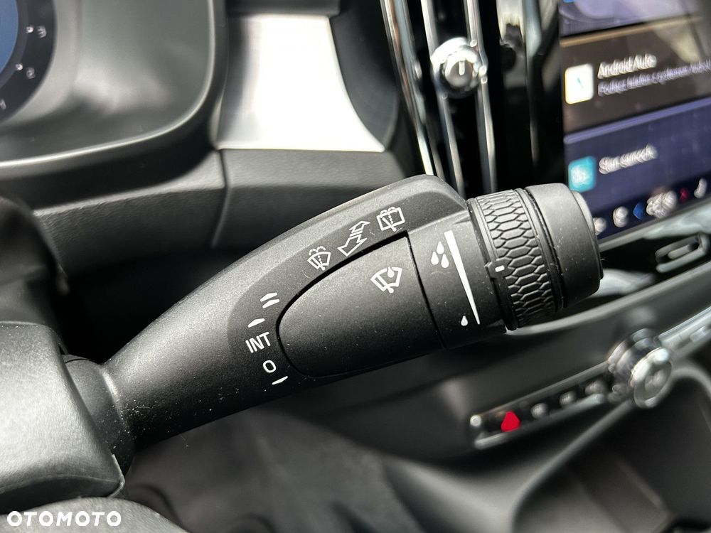 Volvo XC 40 - 25