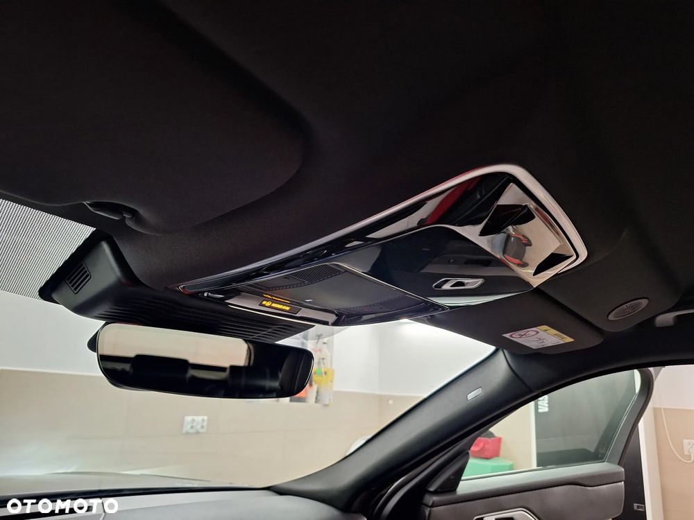 Land Rover Range Rover Velar D200 Dynamic SE - 30