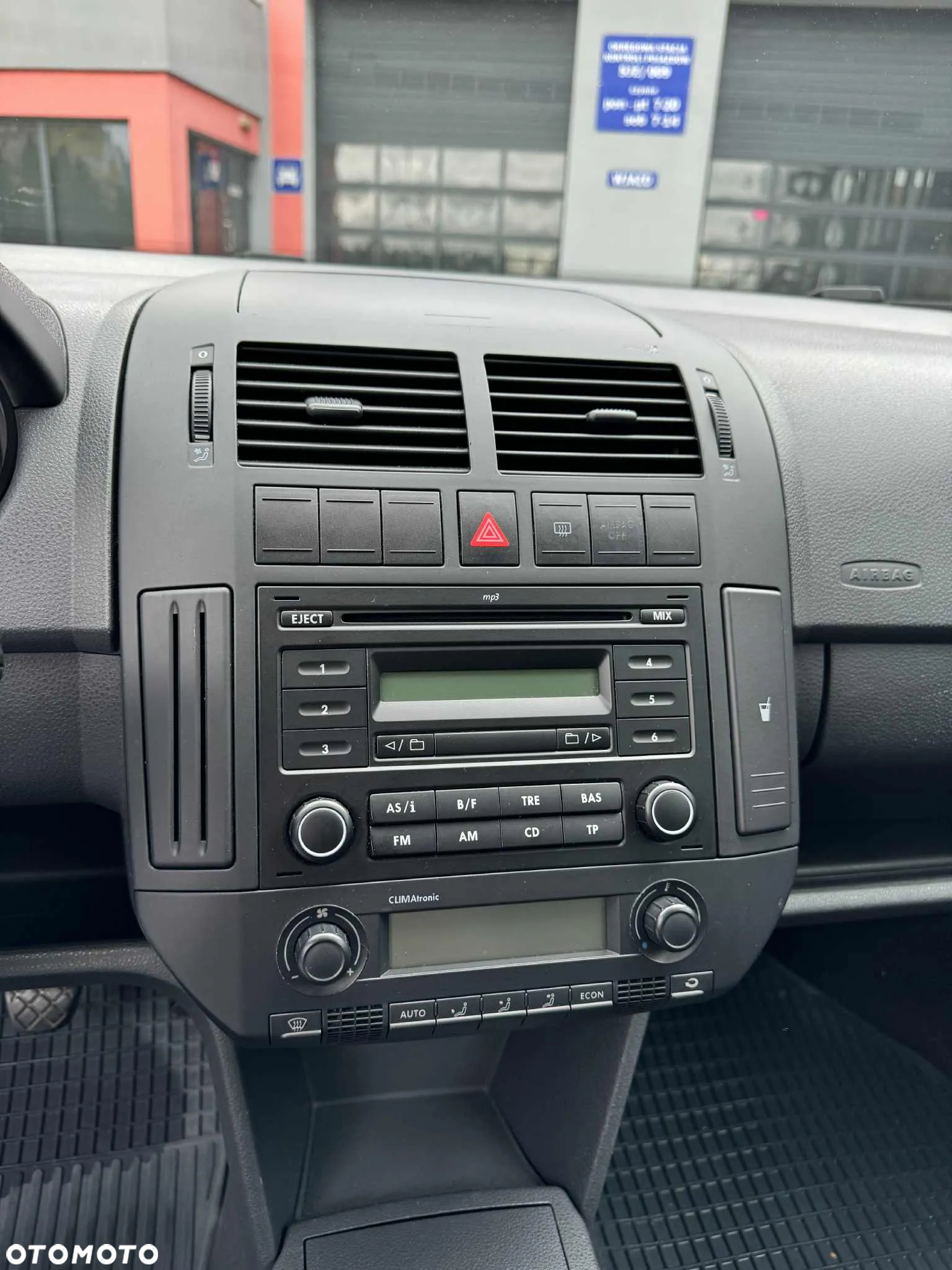 Volkswagen Polo 1.4 - 9