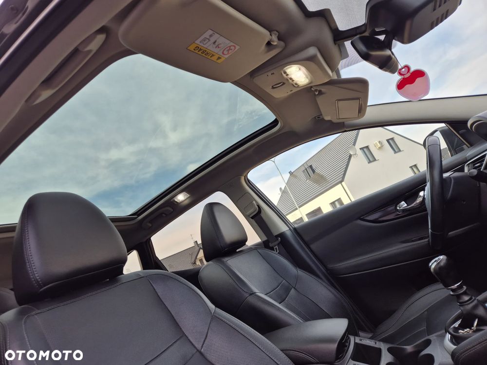 Nissan Qashqai 1.6 DCi 4x4 Black Edition EU6 - 14