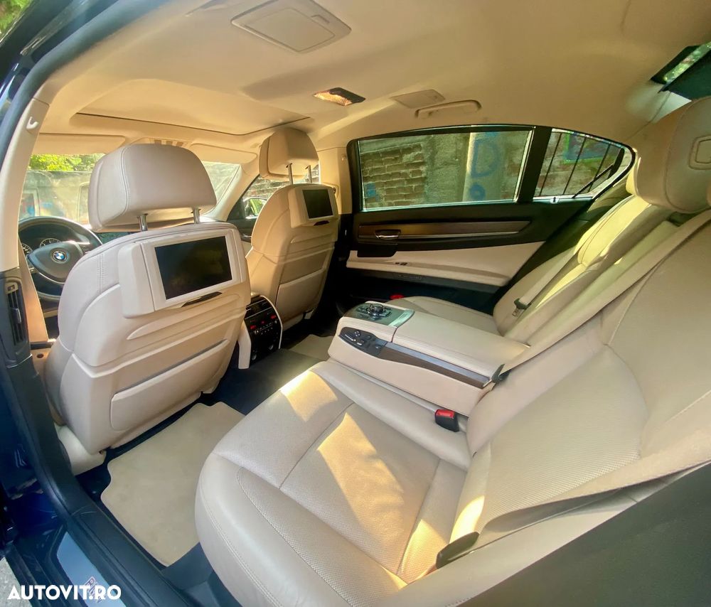 BMW Seria 7 730Ld - 13