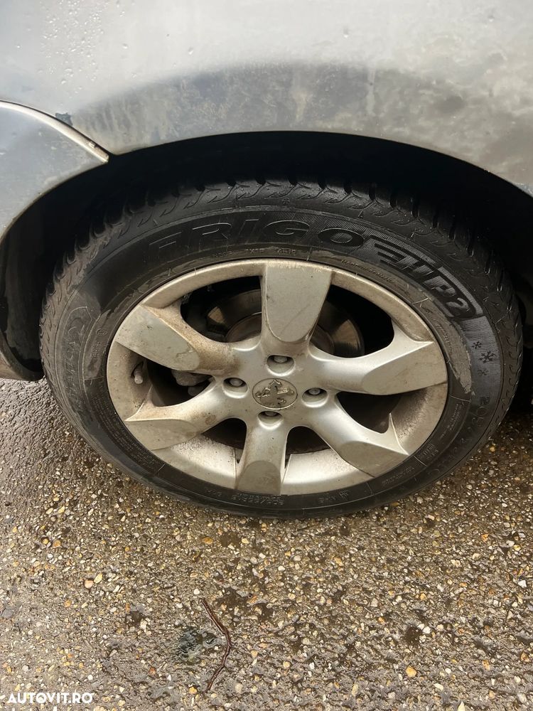 Dezmembrez Peugeot 307 SW facelift break 2006 1,6 HDI gri argintiu - 13