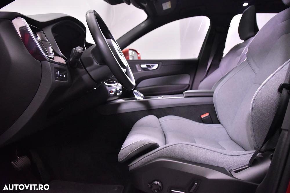 Volvo XC 60 T6 AWD Recharge Geartronic Inscription - 22