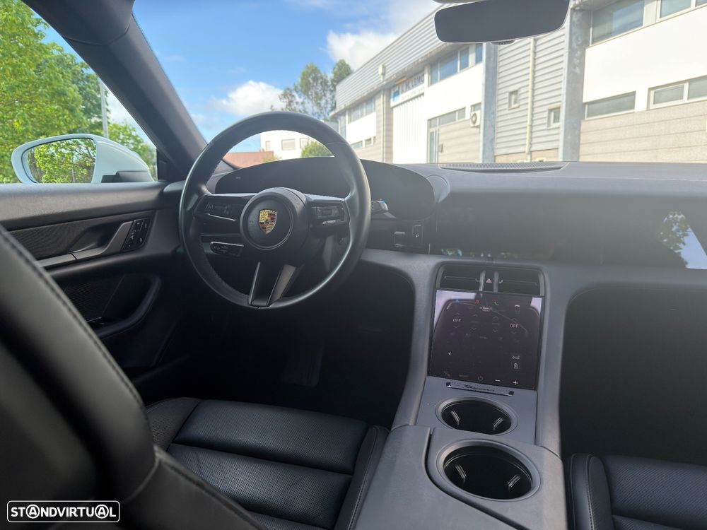 Porsche Taycan 4S Bateria Performance Plus - 29