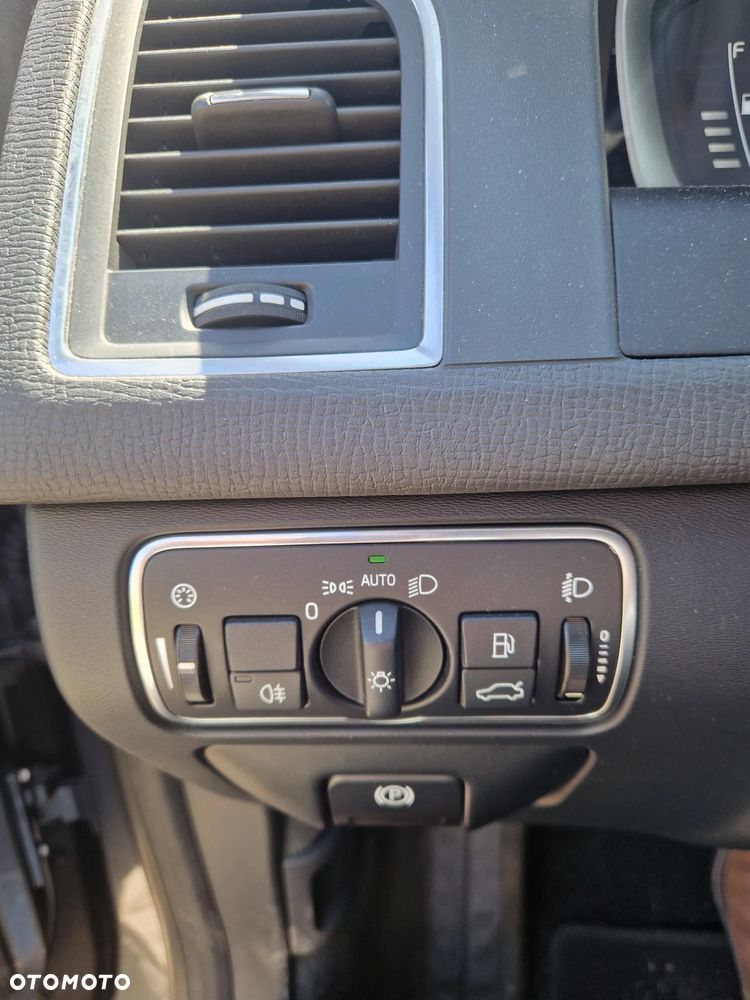 Volvo XC 60 D3 Drive-E Summum - 8