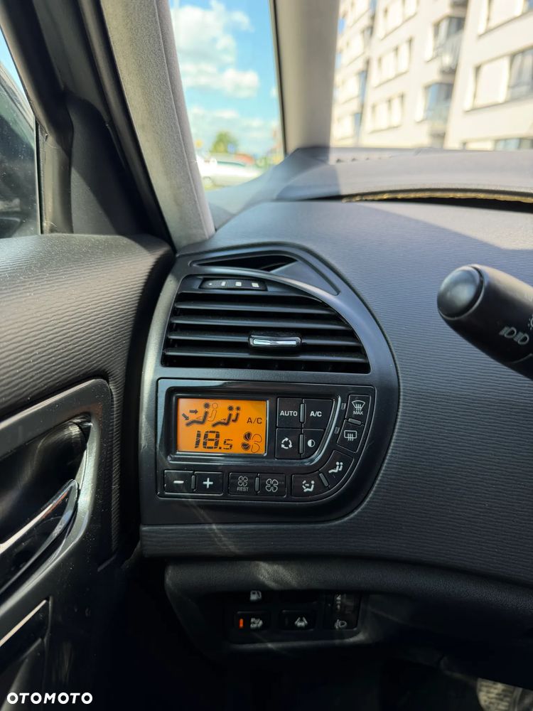 Citroën C4 Picasso 2.0 HDi Exclusive - 13