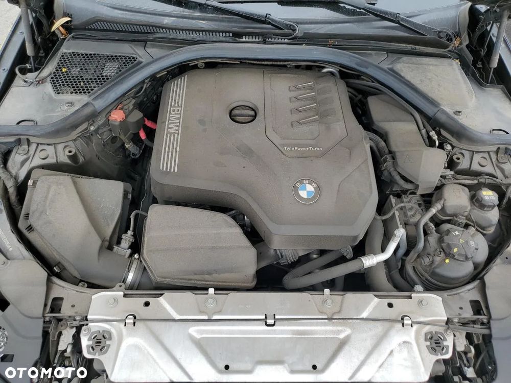 BMW Seria 3 330i - 11